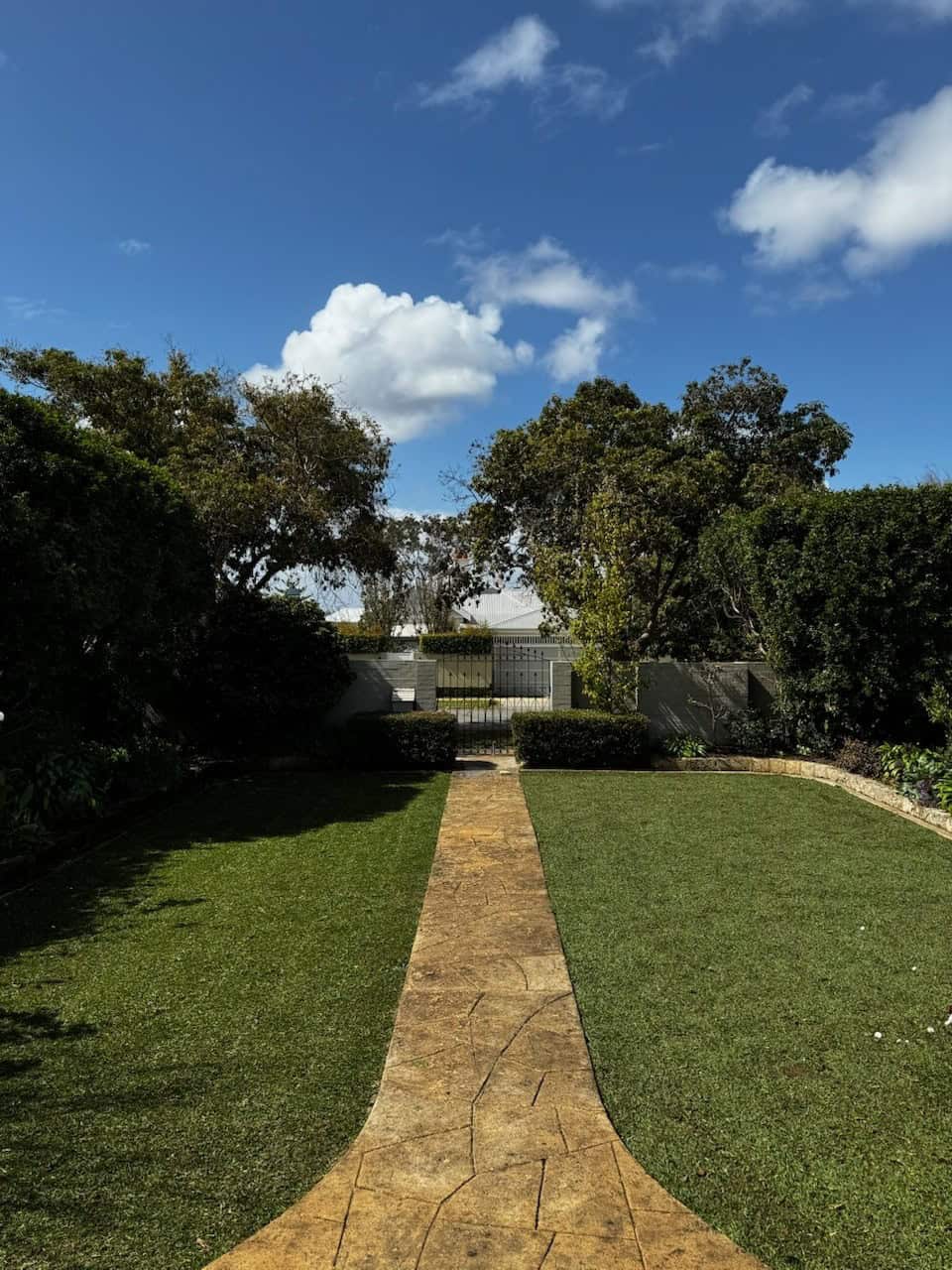 Peppermint Grove Sir Walter Buffalo